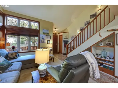 615 N Larch Street Cannon Beach OR 97110
