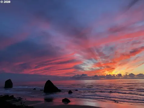 615 N Larch Street Cannon Beach OR 97110