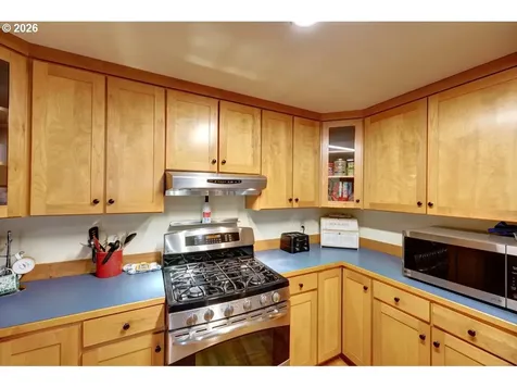 615 N Larch Street Cannon Beach OR 97110