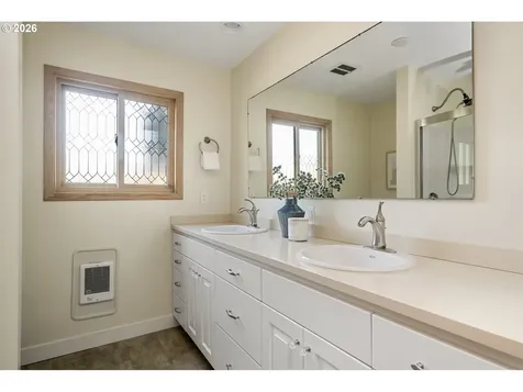 1125 N Manzanita Street Canby OR 97013