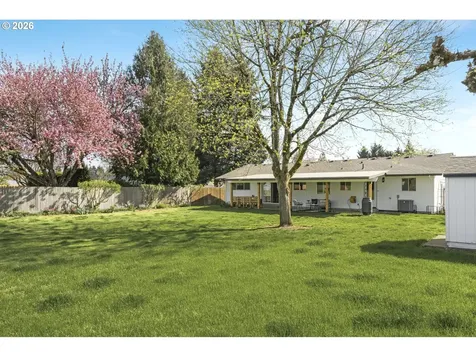 1125 N Manzanita Street Canby OR 97013