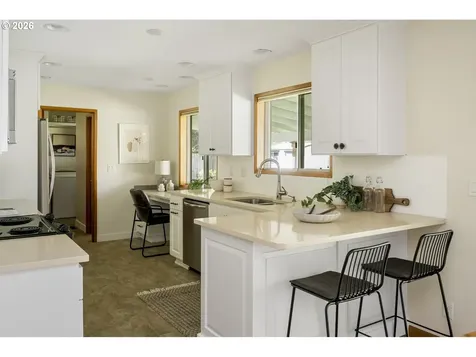 1125 N Manzanita Street Canby OR 97013
