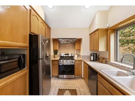 10585 Beutel Road Oregon City OR 97045