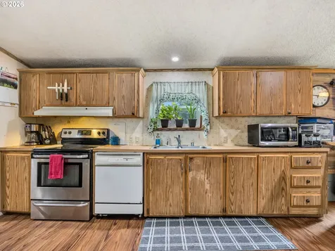 90971 Highway 101 Warrenton OR 97146