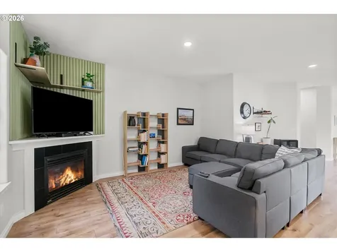 12172 Salmon Court Oregon City OR 97045