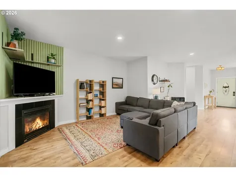 12172 Salmon Court Oregon City OR 97045