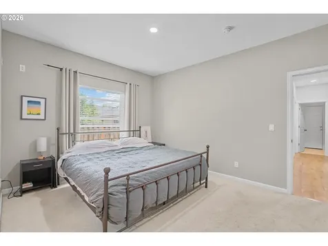 12172 Salmon Court Oregon City OR 97045