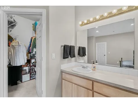 12172 Salmon Court Oregon City OR 97045