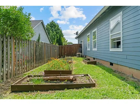 12172 Salmon Court Oregon City OR 97045