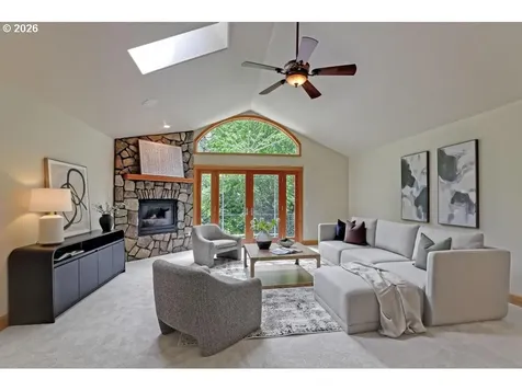 9020 SW 25th Avenue Portland OR 97219