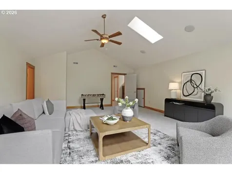 9020 SW 25th Avenue Portland OR 97219