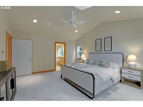 9020 SW 25th Avenue Portland OR 97219
