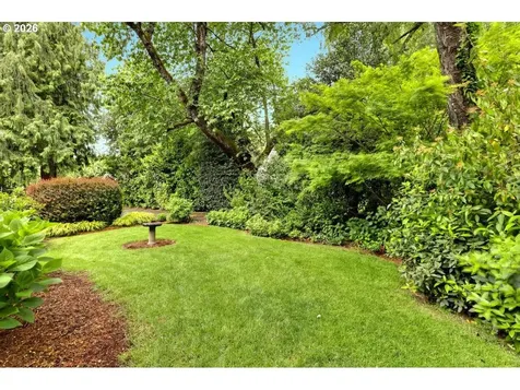 9020 SW 25th Avenue Portland OR 97219