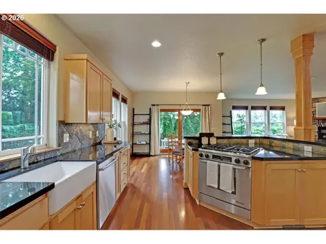 9020 SW 25th Avenue Portland OR 97219