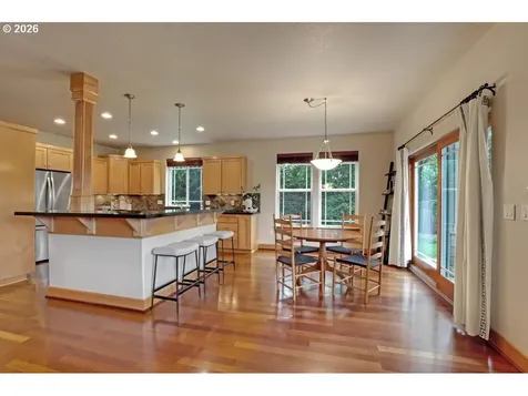 9020 SW 25th Avenue Portland OR 97219