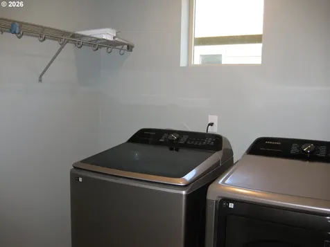 3708 NW 122nd Street Vancouver WA 98685