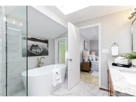 10605 SW Tualatin Drive Portland OR 97224