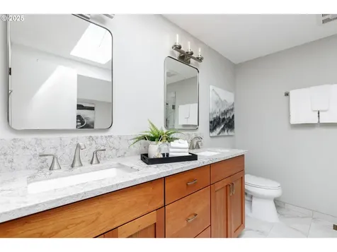 10605 SW Tualatin Drive Portland OR 97224
