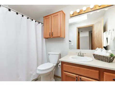 10605 SW Tualatin Drive Portland OR 97224