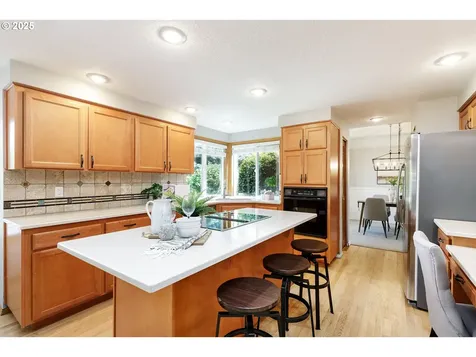 10605 SW Tualatin Drive Portland OR 97224