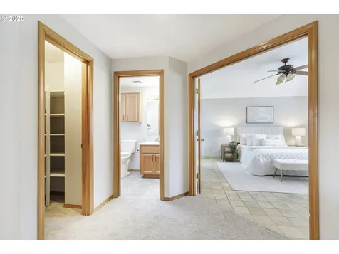 10605 SW Tualatin Drive Portland OR 97224