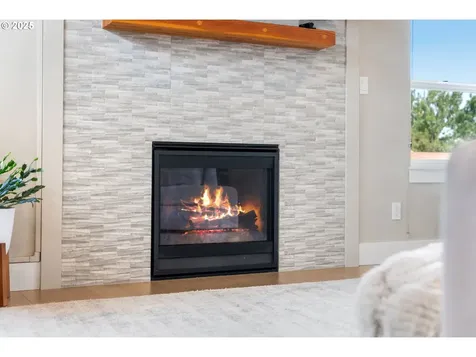 3990 Carr Drive Hood River OR 97031