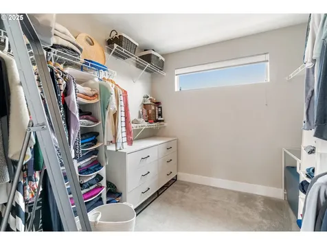 3990 Carr Drive Hood River OR 97031