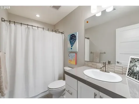 3990 Carr Drive Hood River OR 97031