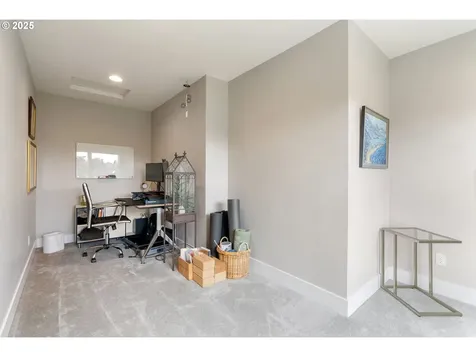3990 Carr Drive Hood River OR 97031