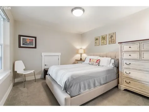 3990 Carr Drive Hood River OR 97031