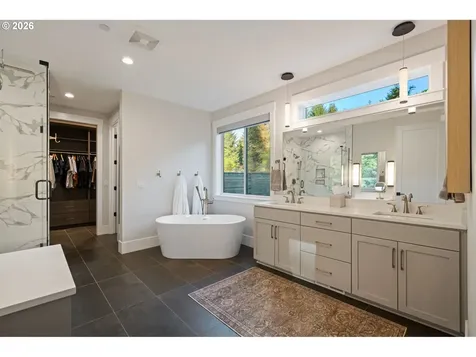 211 NW 235th Street Ridgefield WA 98642