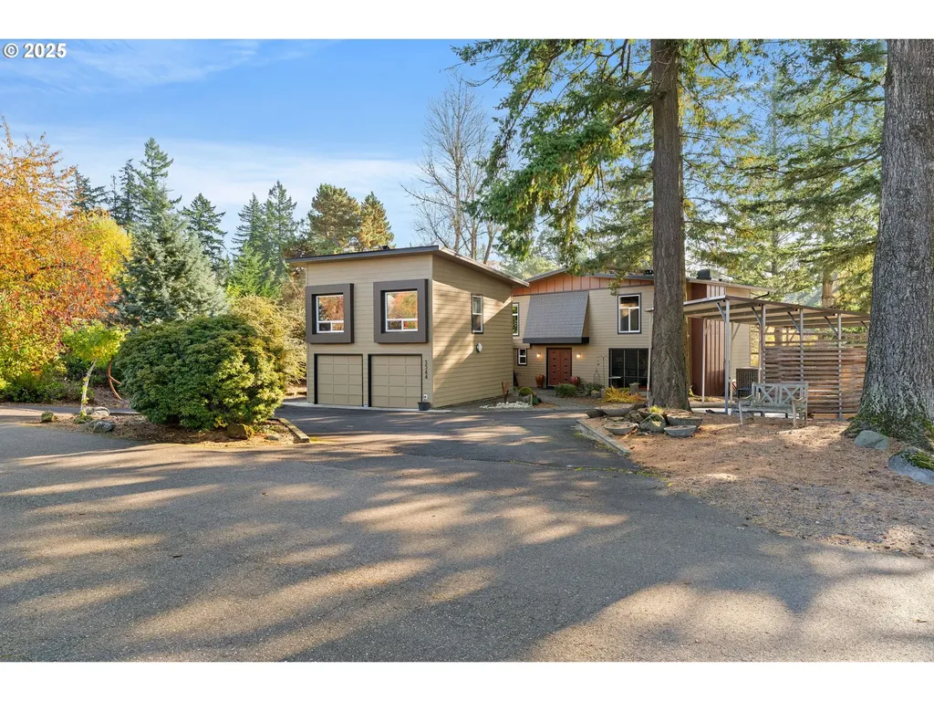 5544 SW Wilbard Street Portland OR 97219