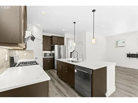 934 SW Draper Terrace Beaverton OR 97003