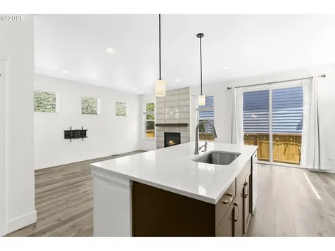 934 SW Draper Terrace Beaverton OR 97003