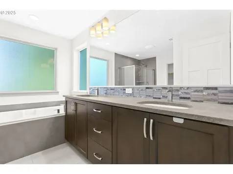 934 SW Draper Terrace Beaverton OR 97003
