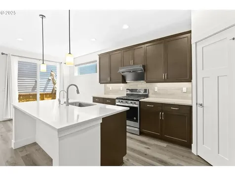 934 SW Draper Terrace Beaverton OR 97003