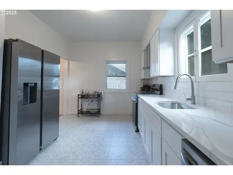 1920 N Farragut Street Portland OR 97217
