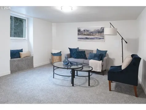 1920 N Farragut Street Portland OR 97217