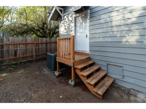 1920 N Farragut Street Portland OR 97217