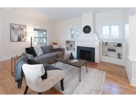 1920 N Farragut Street Portland OR 97217