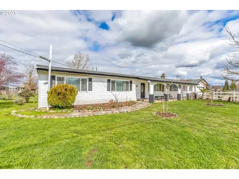 4423 Avenue E White City OR 97503
