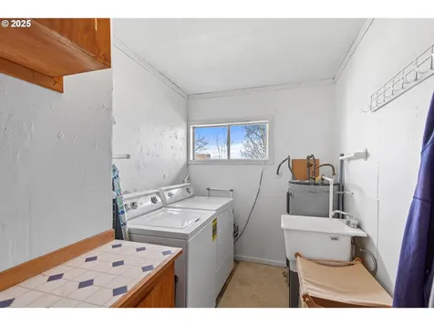 4423 Avenue E White City OR 97503