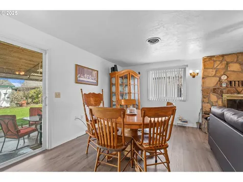 4423 Avenue E White City OR 97503
