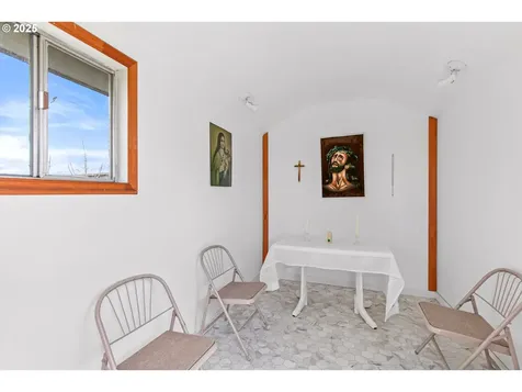 4423 Avenue E White City OR 97503
