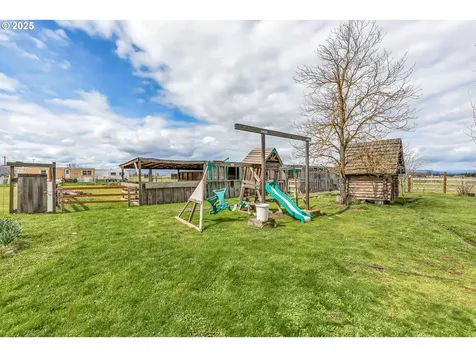 4423 Avenue E White City OR 97503