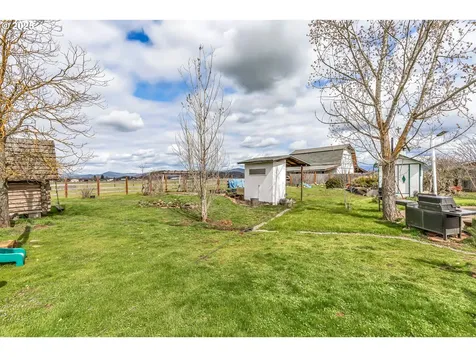 4423 Avenue E White City OR 97503