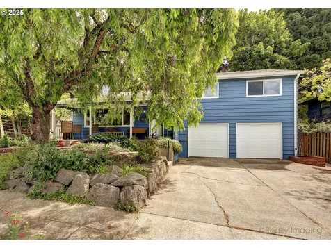 1124 SW Chestnut Drive Portland OR 97219