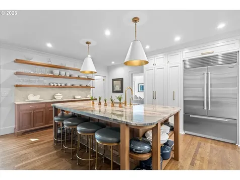 4192 SW Greenleaf Drive Portland OR 97221