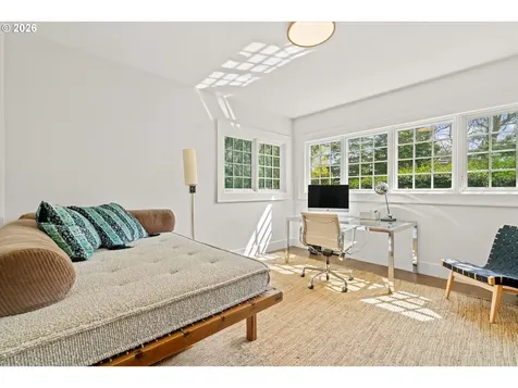 4192 SW Greenleaf Drive Portland OR 97221