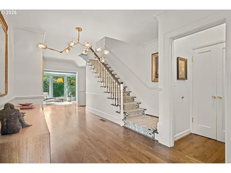 4192 SW Greenleaf Drive Portland OR 97221